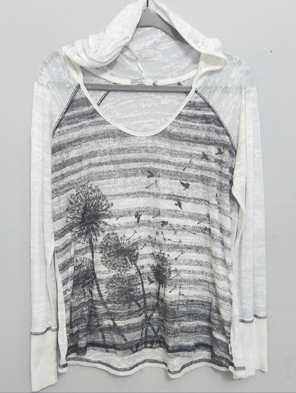 Prana Aura Hooded Long Sleeve Dandelion Graphic White Shirt Women Medium Coastal